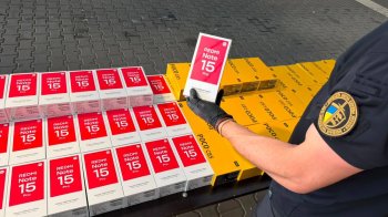На Львівщині прикордонники вилучили смартфони й ноутбуки на 1,2 млн грн