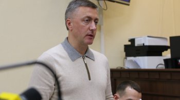 Фото: Олексій Арунян, Ґрати