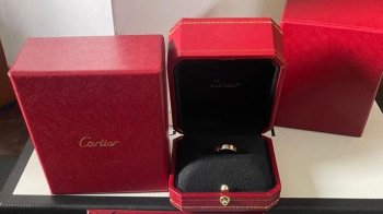 Обручки Cartier та парфуми Dior: митники на Львівщині затримали контрабанду на пів мільйона грн