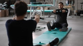 Вже незабаром повернеться на фронт: у Львові проходить реабілітацію воїн з Чернівців, який втратив ногу