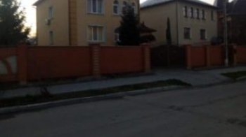 Два поверхи і джакузі: УПЦ МП за 100 тисяч доларів продає свою резиденцію (фото)