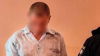 У Шептицькому поліція влаштувала засідку на педофіла, який домагався 12-річної дівчинки