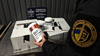 На Львівщині під виглядом гуманітарки для ЗСУ везли Audi та біодобавки на мільйон гривень