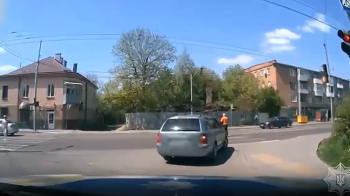У Львові водія Škoda оштрафували за порушення ПДР перед патрульними