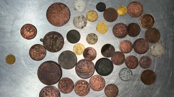 У «Краківці» в пасажирки автобуса знайшли колекцію монет