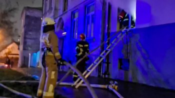 Через пожежу в триповерховому будинку у Львові травмувалися двоє людей