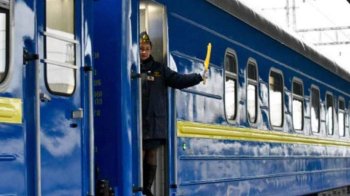 Через вчорашню грозу затримуються кілька потягів