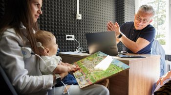 Львівські медики відновили слух однорічному малюкові