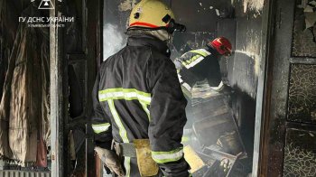 Ледь не згорів у власному будинку: у Сокалі врятували чоловіка з інвалідністю