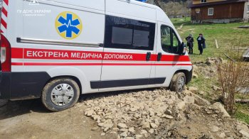 На Львівщині прийшлось рятувати швидку