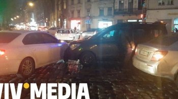 У центрі Львова сталася потрійна ДТП