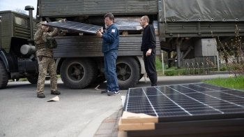 Ілон Маск передав Україні енергетичні системи Tesla Powerwall