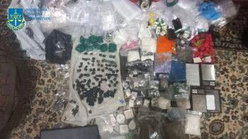 На Волині у групи наркоторговців вилучили 8 кг психотропів