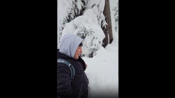 Снігу по пояс: начальник Львівської ОВА показав, як інженери підтримують зв’язок у горах