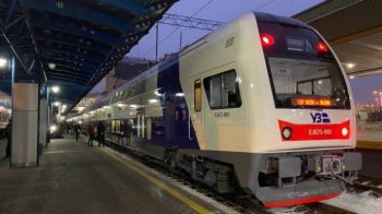 Раніше «Укрзалізниця» вже запускала такий додатковий рейс, тоді на нього пустили двоповерховий потяг Skoda Elephant, фото «Центру транспортних стратегій»