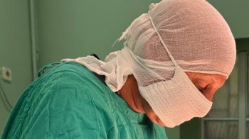 Лікарі Львова сформували 12-річному хлопчику статевий орган із тканини щік