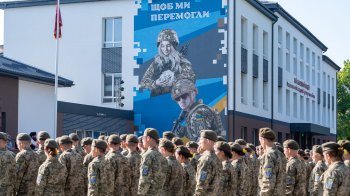 У Військовому ліцеї Червонограда відкрили патріотичні мурали