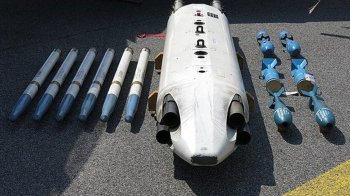 На складах канадської армії зберігаються 83303 ракети CRV7, але лише понад вісім тисяч з них мають боєголовки, фото з Вікіпедії