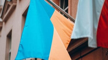 У Польщі українцям надсилають мобілізаційні листівки: уряд країни каже про атаку Кремля