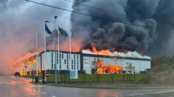 Горить індустріальний парк біля Львова — наслідки атаки