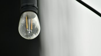 Частина Львова залишилася  без світла через вибух кабелю