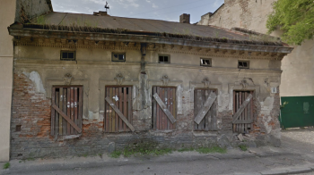 Господарський суд зобовʼязав підприємство відремонтувати занедбаний будинок на Підзамче