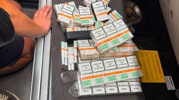 У «Краковці» митники знайшли у вантажівці понад півтисячі пачок сигарет