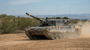 Нідерланди та Данія передадуть Україні 14 танків та Leopard 2A4