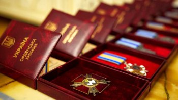 Понад 3,5 тисячі українських військових посмертно нагородили відзнаками, — Президент