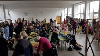 "Не маємо права зупинятися, ворог цього лише чекає": у Бориславі директор школи закликає до волонтерства