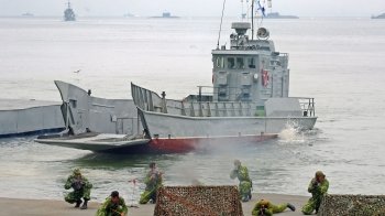 Три моряки потонули: під Маріуполем дійсно підірвався російський катер