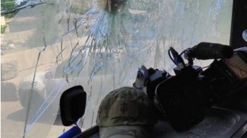 росіяни обстріляли евакуаційну машину: на Луганщині зупиняють евакуацію