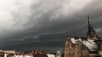 У Львові та області оголосили штормове попередження на 9 серпня