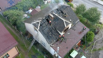 Опіки дістала 70-річна жінка: у Львові горів будинок (відео)