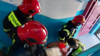 Рятувальники у Сколе надали медикам доступ до чоловіка, який потребував допомоги