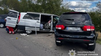 ДТП біля Мерещева: п’яний водій зіткнувся з Mercedes Vito