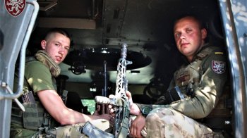 «Тільки голову піднімають — і їх відразу б’ємо»: львівські десантники розповіли, як знищують ворогів під Бахмутом