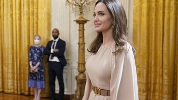 Садовий планує знести кафе, де снідала Анджеліна Джолі