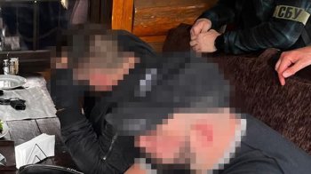 Чоловіки продавали фейкові посвідчення працівників іноземних консульств в Україні