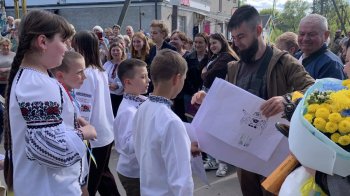 Після трьох років полону у Глинянах зустріли бійця “Едельвейсу”