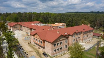 Львівська міськрада хоче за завищеними цінами відремонтувати школу в Брюховичах