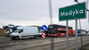 Львівські прикордонники попередили тимчасові обмеження у ПП “Медика” через ремонт