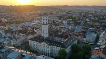 У Львові та Дублянах виселили незаконних користувачів з комунальних приміщень