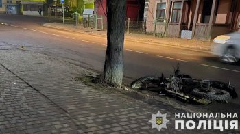 На Львівщині 19-річний мотоцикліст збив жінку: обоє у лікарні