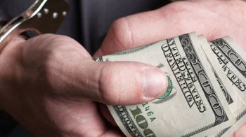 У Львові взяли під варту учасників наркосиндикату: організатор пропонував 40 тис. доларів хабаря поліції