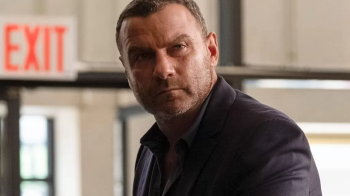 Голлівудський актор з українським корінням збирає гроші на генератори для лікарень