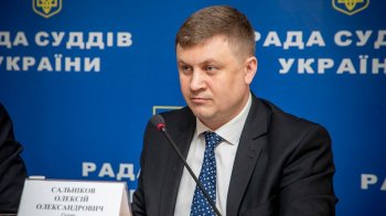 У голови Державної судової адміністрвції України проводять обшуки