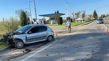 Фото Peugeot 206 на місці аварії на Самбірщині