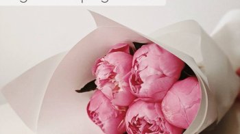 Букет квітів на столі