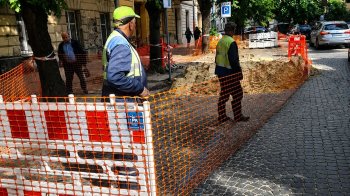 На одній із центральних вулиць Львова на весь день перекриють рух транспорту